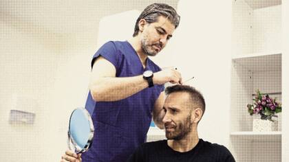 Esteban Maurizi viajó a Estambul para terminar con su problema de calvicie