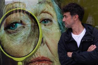 Esteban Meloni hace televisión y teatro en España