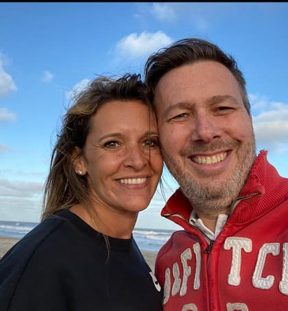 Esteban Wolf y su mujer, Marisa, quien lo motivó a expresar sus pensamientos en el Senado.