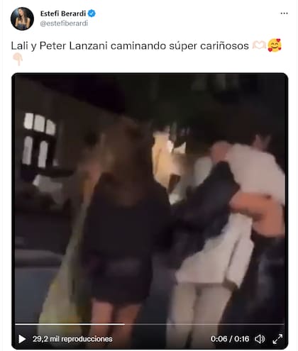 Estefi Berardi compartió un video de los actores abrazados.