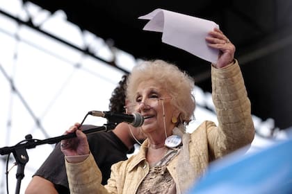 Estela de Carlotto, durante si discurso en Plaza de Mayo