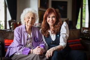 Cristina saludó a Estela de Carlotto, que la fue a visitar por su cumpleaños