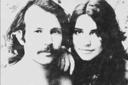 Estela Oesterheld y Raúl Mortola tenían un hijo de tres años cuando desaparecieron, en junio de 1977