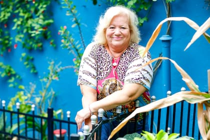 Estelita Muñoz: "Me cuesta salir de mi casa. Prefiero atender a mis mascotas, estar con mis hijos que vienen a tomar mate, a charlar; somos muy unidos"