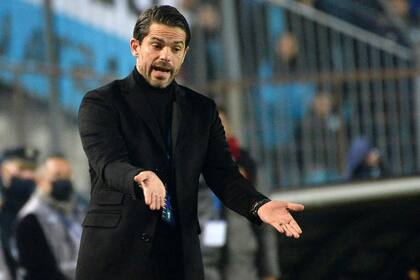 “Esto duele, lo sentimos así. Pero el lunes tendremos que volver a los entrenamientos, a competir y afrontar lo que se viene de la mejor manera y tratando de mejorar”, pidió Gago