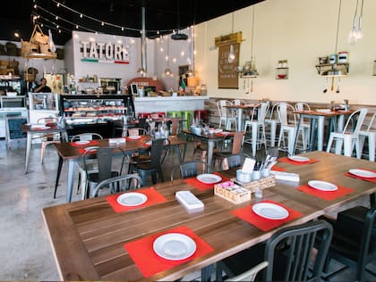 "Esto empezó con mucho esfuerzo, con todo lo que implica el desarraigo, no fue fácil; pero si hacés bien el camino, mi abuelo tenía razón: vale la pena", dice Agustina.