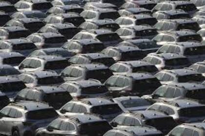 Estos autos forman parte del día a día (foto tomada de medio bloomberglinea)