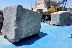 Estos elementos arquitectónicos formaban parte de la entrada monumental del Faro (Foto: Gentileza GEDEON Programmes / CEAlex )