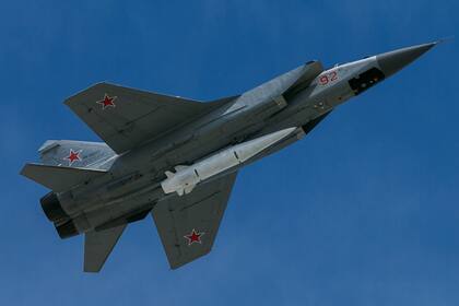 Estos misiles tienen un alcance de más de 2000 kilómetros y pueden transportar ojivas nucleares