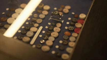 Estos objetos que, según Gradel, proceden del Museo Británico, están en su casa de Dinamarca.