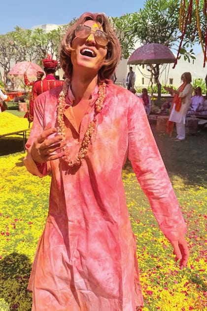 "Estoy feliz de haber vuelto a la mágica India", escribió el modelo y actor en sus redes sociales