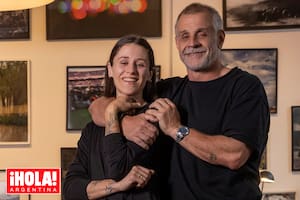 "Estoy súper orgulloso de mi mujer, que me encanta y siento que me saqué la lotería. El arte, San Isidro y el campo nos une, nos mueve, nos construye. Y eso que compartimos es tan maravilloso que decidimos casarnos", cuenta entusiasmado Petersen.