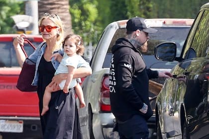 Cameron Diaz y un reciente paseo en familia con su marido, Benji Madden, y su hija Raddix