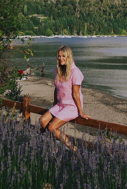 "Estudiaba licenciatura en turismo porque quería conocer el mundo. Y un día caminando por calle Florida me paró una mujer, me dijo que era productora de modas una revista y me preguntó si quería hacer fotos"