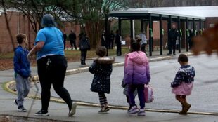 Estudiantes de la escuela primaria Richneck en Newport News, Virginia, el 30 de enero de 2023
