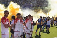Los Pumas 7s, Estudiantes-Central, Roland Garros, MotoGP, amistosos premundialistas y el final del Giro