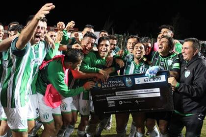Estudiantes de San Luis, y el cheque recibido tras vencer a San Lorenzo en la Copa Argentina