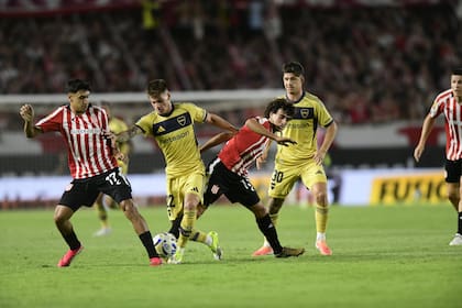 Estudiantes le gana a Boca La Plata