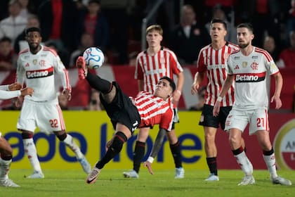 Estudiantes viaja a Rpio de Janeiro para medirse ante Flamengo por la Copa Libertadores