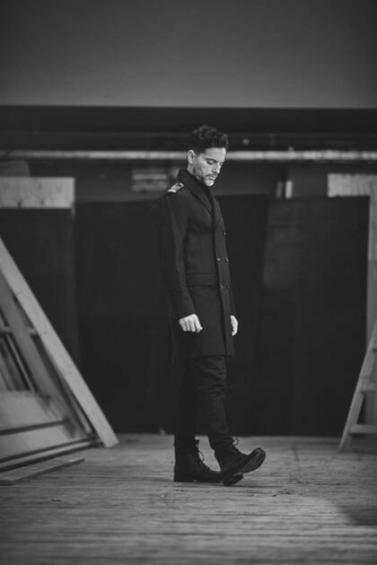 Estudió en el Conservatorio Nacional, de donde rescata un tipo de enseñanza ecléctica que permite crear estilos propios.