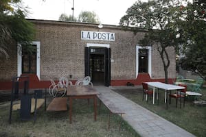 Estuvo cerrada durante 75 años y hoy es la última presencia humana en un vasto y desolado universo rural