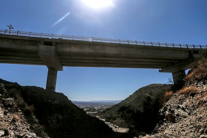 Aún están pendientes tareas de asfaltado, hormigonado y señalización, antes de habilitar esa parte del camino al tránsito vehícular