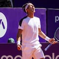 Etcheverry se apoyó en la gente, remontó y jugará las semifinales del Argentina Open por primera vez