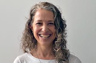 La arquitecta que convirtió su pasión en un juego de cartas