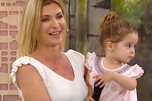 La emoción de Eugenia Tobal al presentar a su hija Ema en televisión