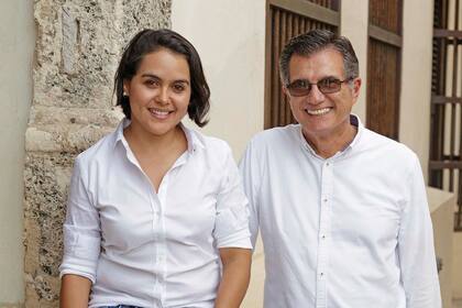 El arquitecto Alberto Samudio junto con su pareja y socia, Ximena Avilán, especialista en restauración y conservación de patrimonio arquitectónico.