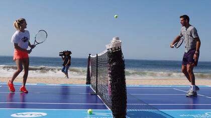 Eugenie Bouchard pelotea con Juan Martín del Potro en las playas de Acapulco