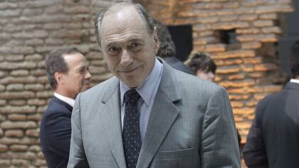 Eugenio Zaffaroni cree que hay una "actitud persecutoria" del juez Bonadio