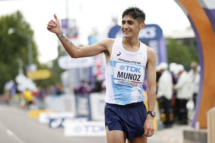 Eulalio Muñoz es el primer argentino en completar una prueba de maratón en un Mundial
