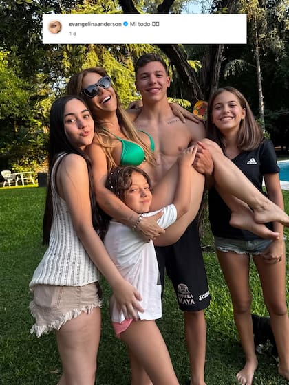Eva Anderson compartió postales de su día en familia con sus hijos y la novia de su primogénito (Foto: Instagram @evangelinaanderson)