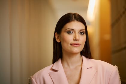 Eva De Dominici está por estrenar Balls Up, film en el que comparte cartel con Mark Wahlberg