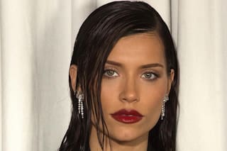 Eva De Dominici sorprendió a todos con el radical cambio de look que se hizo para una película