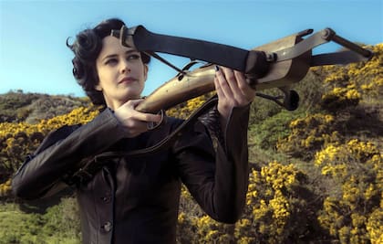 Eva Green como Miss Peregrine, al frente del tan particular orfanato