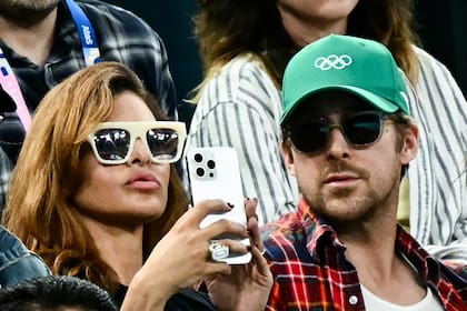 Eva Mendez and Ryan Gosling also moved with their children to Europe.