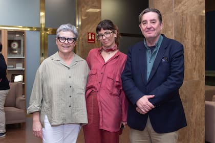 Eva Orúe, directora de la FLMadrid25; Coni Curi y el escritor Luis García Montero, director del Instituto Cervantes