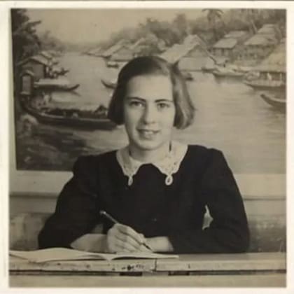 Eva Schloss, con 11 años, en 1940