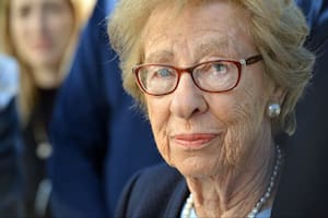 Murió Eva Schloss, superviviente de Auschwitz y hermanastra de Ana Frank
