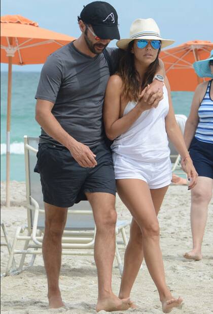 Eva, su novio Antonio y su amiga Serena, disfrutaron de las playas de Miami