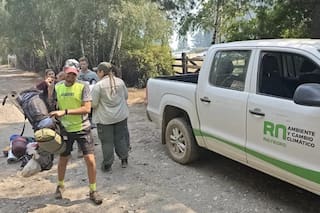 Más de 800 evacuados y 1600 hectáreas devoradas por un incendio forestal en la Patagonia