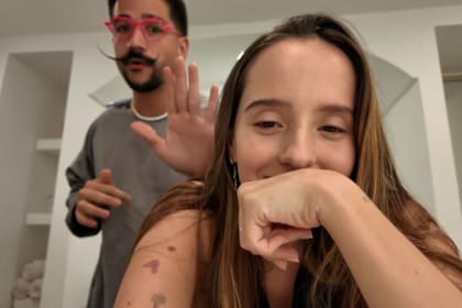 Evaluna dio a luz en su casa junto a Camilo y su partera (Foto: Captura de YouTube)