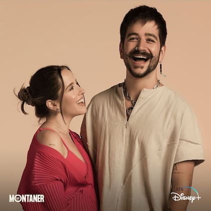 Evaluna Montaner y Camilo Echeverry, cantantes y flamantes padres de Índigo (Foto: Disney+)