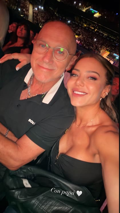 Evangelina Anderson fue acompañada al recital de Ricardo Montaner por su papá