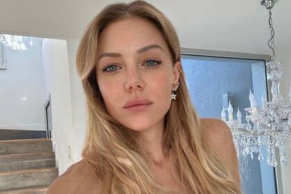 Evangelina Anderson sorprendió a todos en Los 8 escalones con una postura de yoga