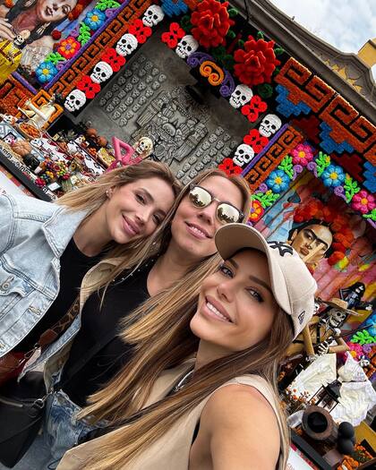 Evangelina Anderson visitó el museo de Frida Khalo con amigas (Instagram)