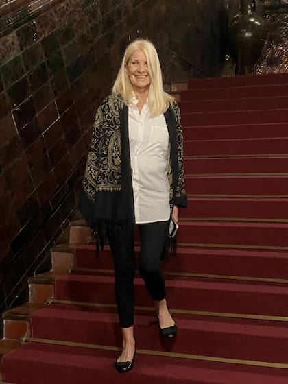 Evelyn Scheidl en la gala benéfica de Amigos del Teatro Nacional Cervantes