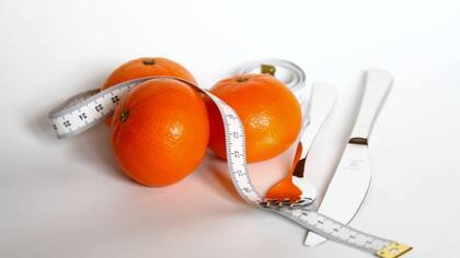 Evitar los ayunos durante el día y no resuelvas el almuerzo con una fruta